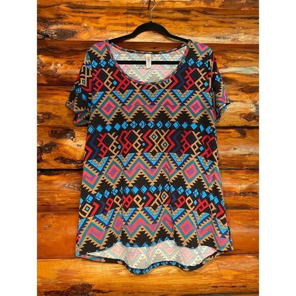 LuLaRoe Tops - Lularoe Bold Patterned Tunic Top‎ Size Large